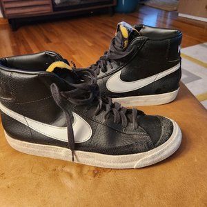 Nike Men's Black and White Trainers